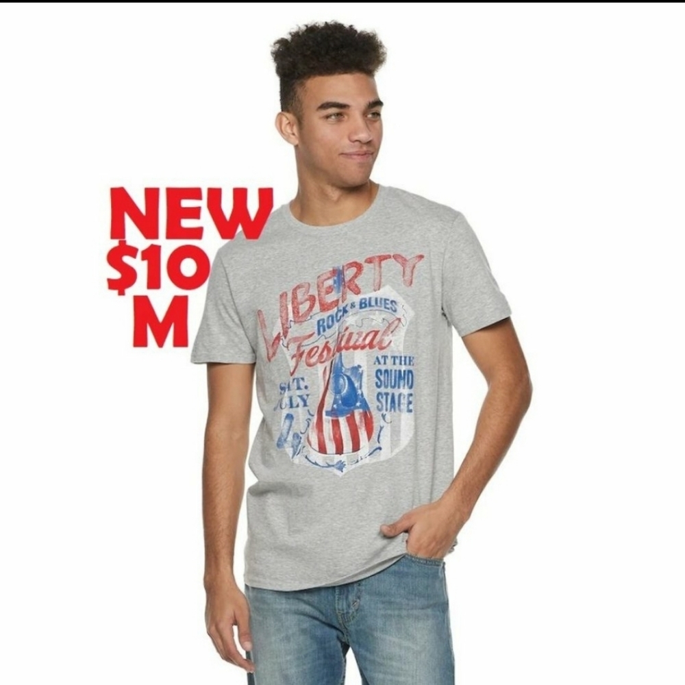 NEW Size Medium Men's T-shirt Shirt American Flag